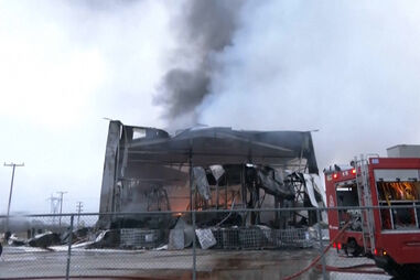 Quatro mulheres morreram em explosão numa fábrica de bolachas na Grécia