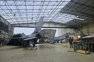 São pelo menos quatro os F16 atingidos pela tempestade. Danos de milhões na base de Monte Real