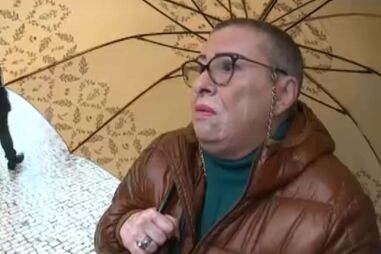 Depressão Kristin: mulher que vive na freguesia de Carreira teve de se deslocar até à cidade de Leiria para ter eletricidade