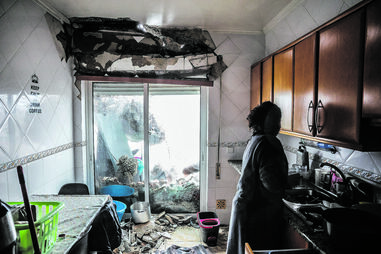 Milhares de casas ficaram danificadas