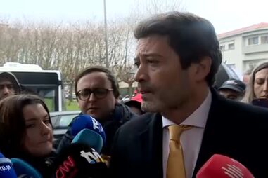 André Ventura diz que "não faz sentido fazer uma campanha normal" perante a situação de calamidade