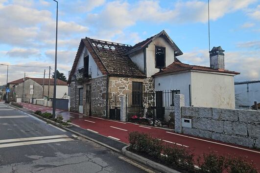 Ferido grave é morador da habitação onde deflagrou o fogo