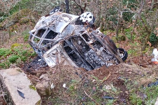 Suspeita de crime em cadáver encontrado no fundo de ribanceira em Chaves