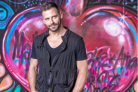 Ator brasileiro Henri Castelli internado após convulsão em prova do Big Brother Brasil
