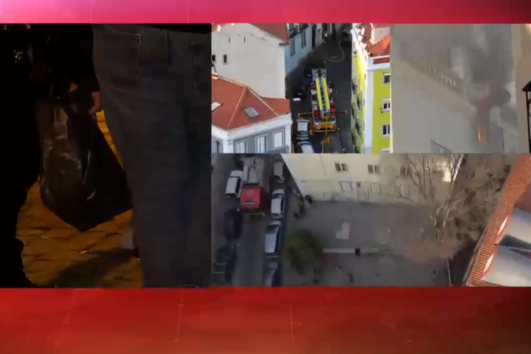 Incêndio em prédio em Lisboa deixa 8 desalojados. Terão sido encontrados 17 mil euros na casa onde o fogo deflagrou