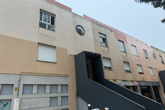 Nove feridos em incêndio habitacional em Caxias