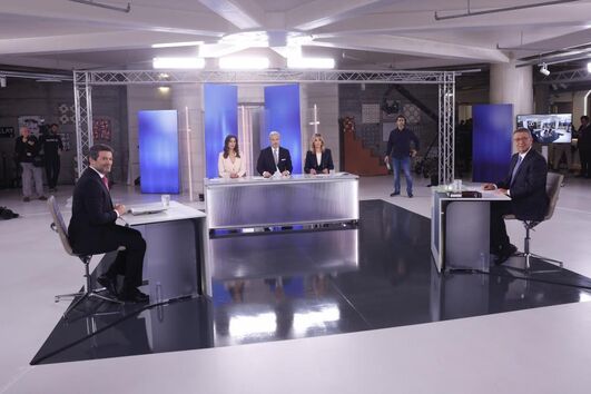 André Ventura e Pedro Nuno Santos participam num debate televisivo