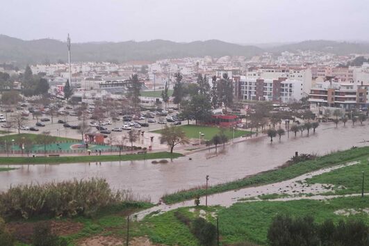 Descargas de água da barragem do Arade são a principal causa das inundações
