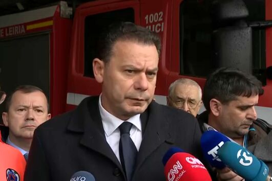 "Excelente cooperação com todos os agentes no terreno": Montenegro visita zonas afetadas pela depressão em Leiria