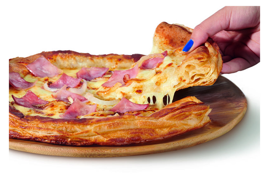 Pizza Croissantíssima da Domino's: massa folhada, queijo e fiambre, a combinação perfeita