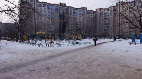 Ucranianos vivem com frio e sem energia elétrica ou aquecimento após recentes ataques russos