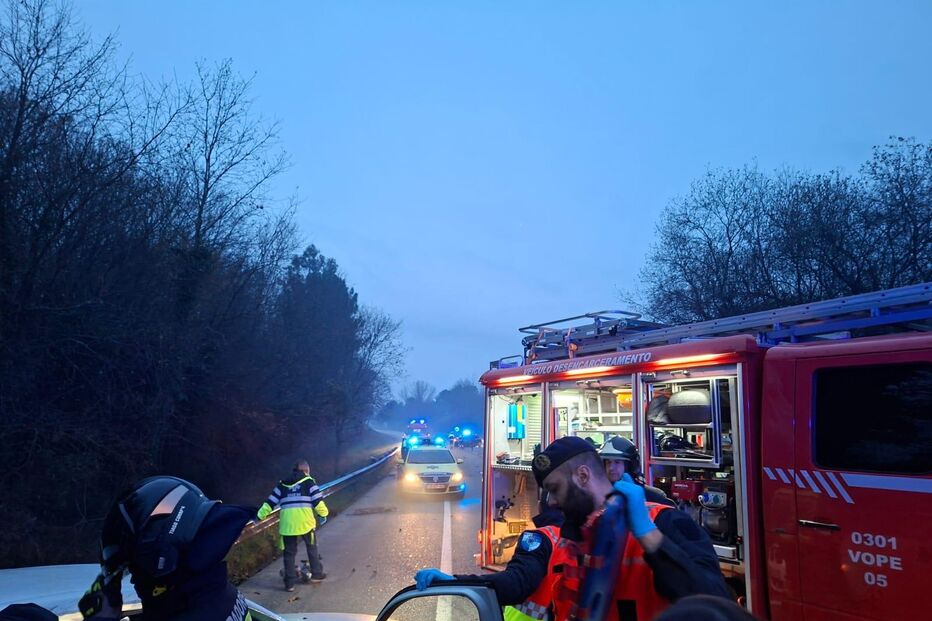 Jovem de 25 anos morre em colisão entre dois carros em Vila Verde