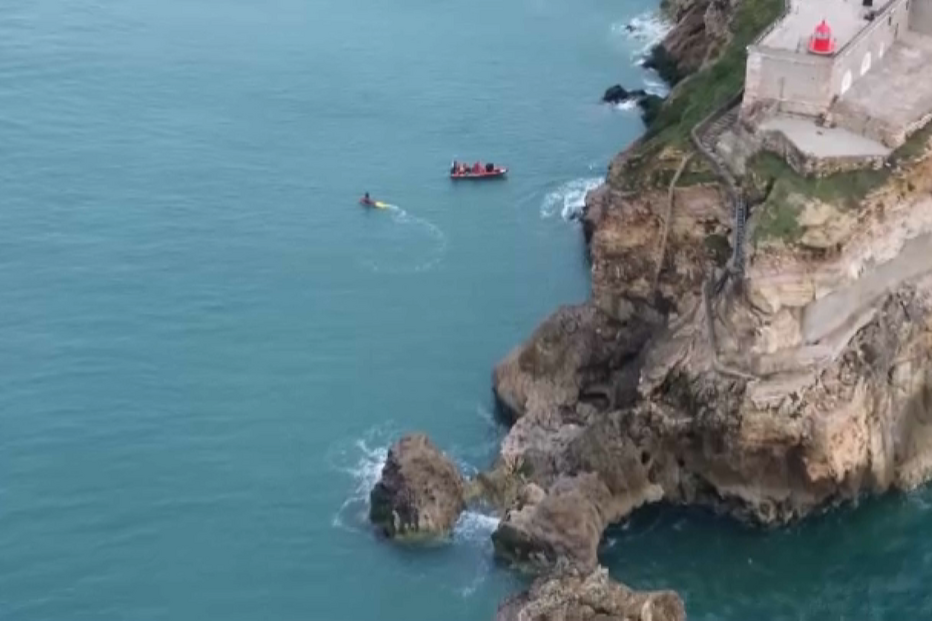 Buscas por Maycon na Nazaré