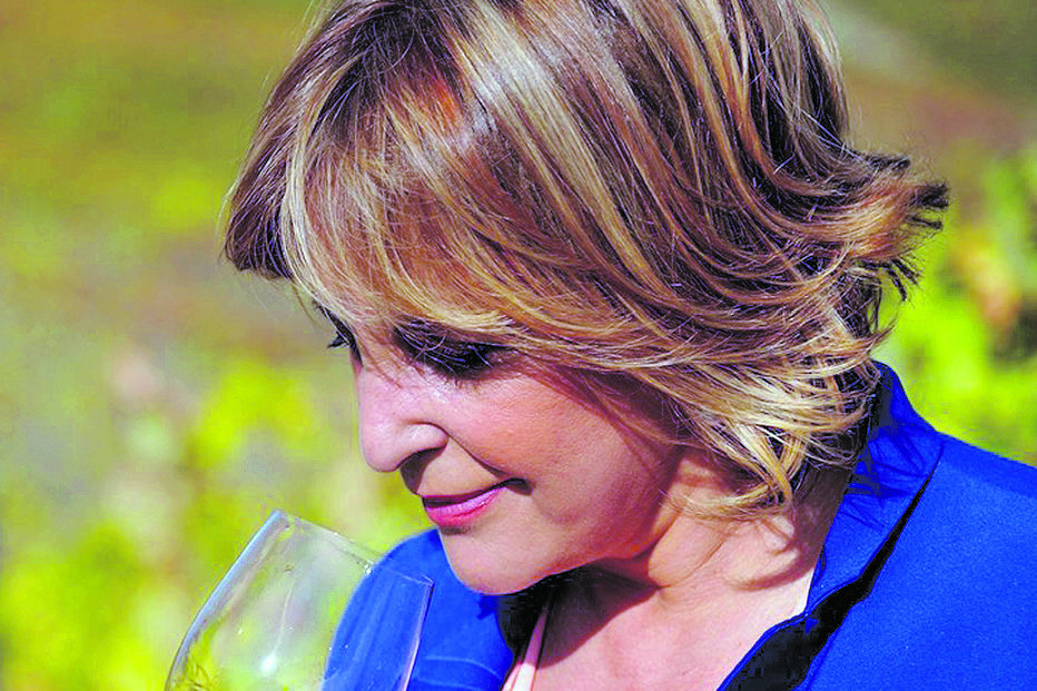 Aos 73 anos, Dina Aguiar regressa às origens no Douro vinhateiro