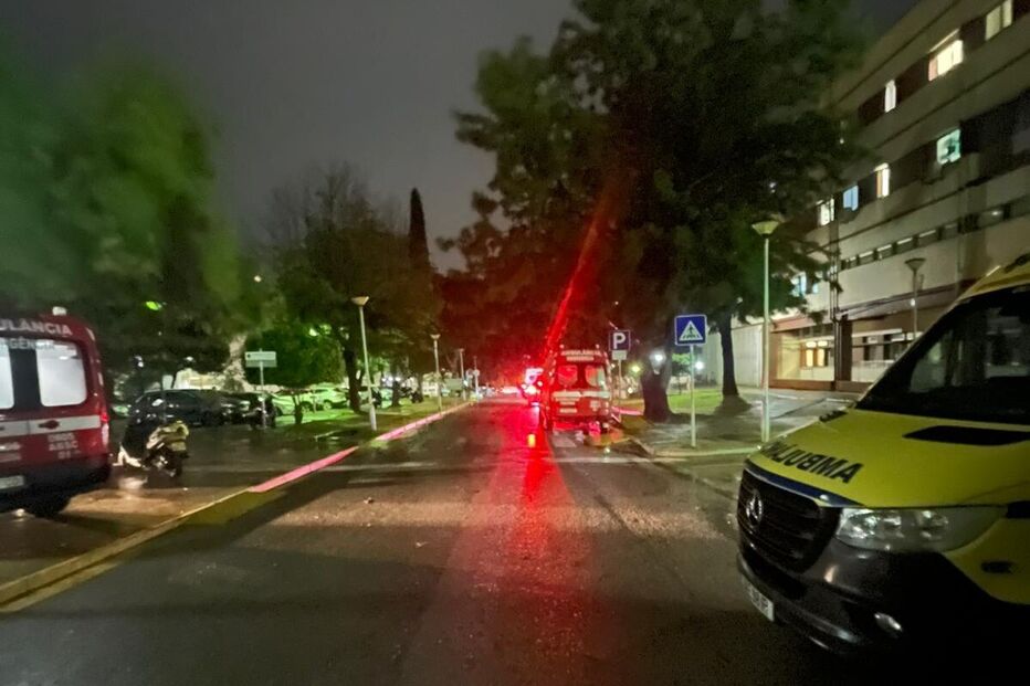 Ambulâncias retidas na Urgência de Faro