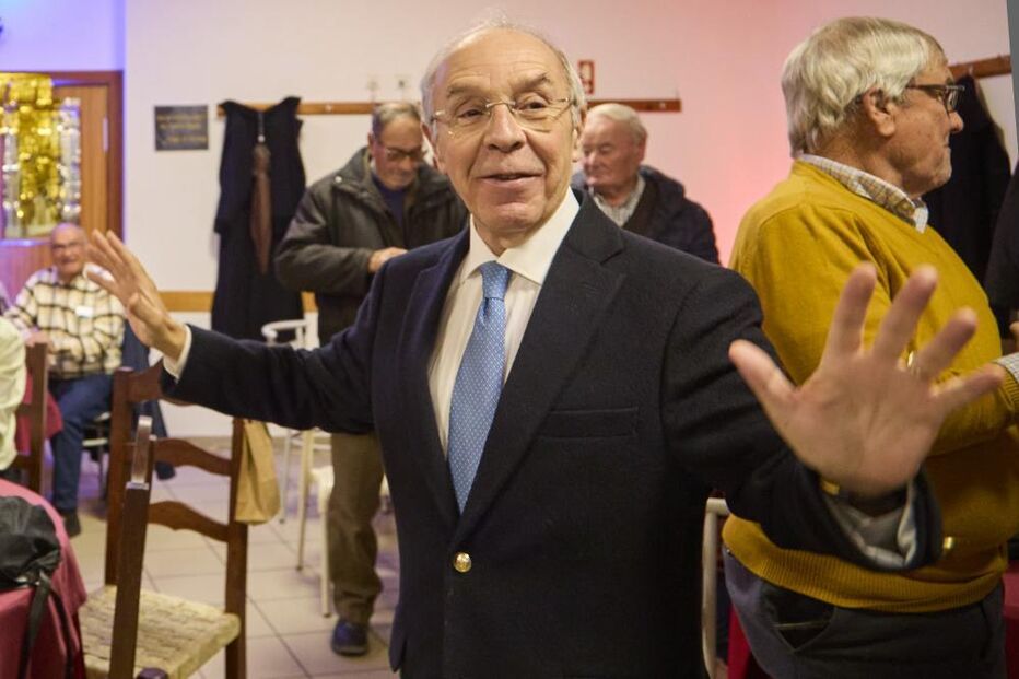 Marques Mendes visita o Mercado de Benfica em campanha eleitoral