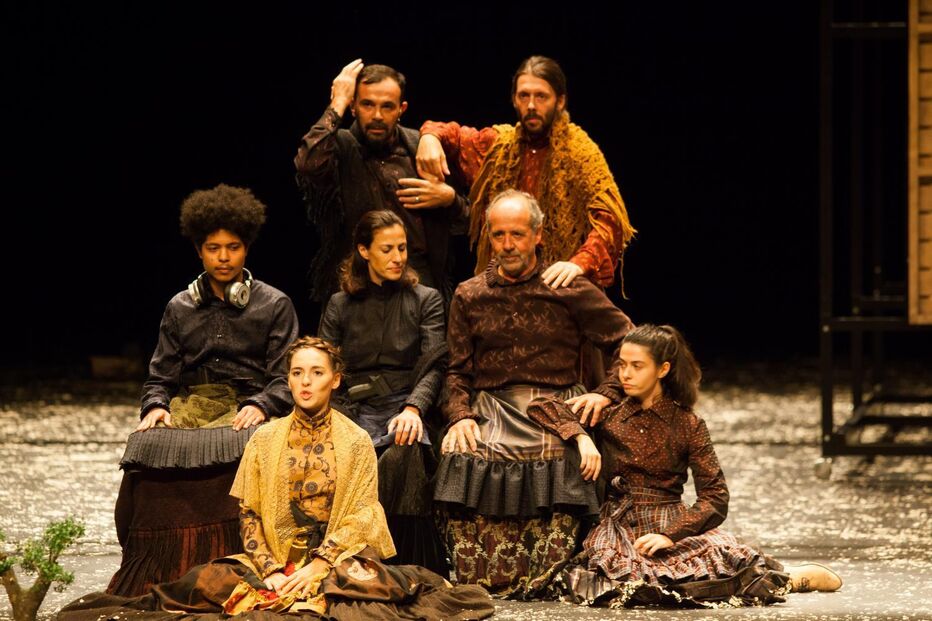 Teatros apresentam projetos diversos com autores e atores sonantes no novo semestre