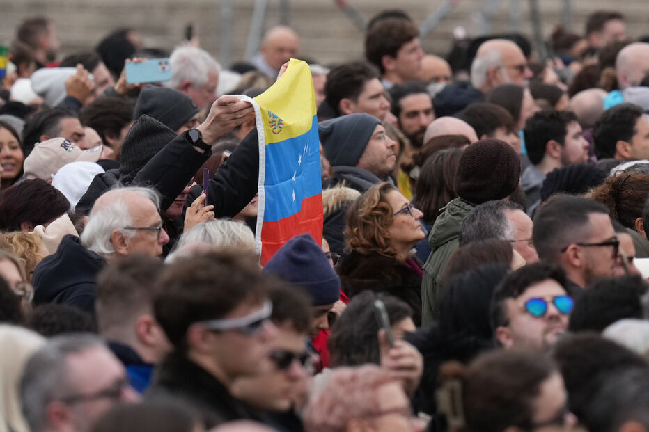 Papa defende bem-estar e soberania da Venezuela perante multidão