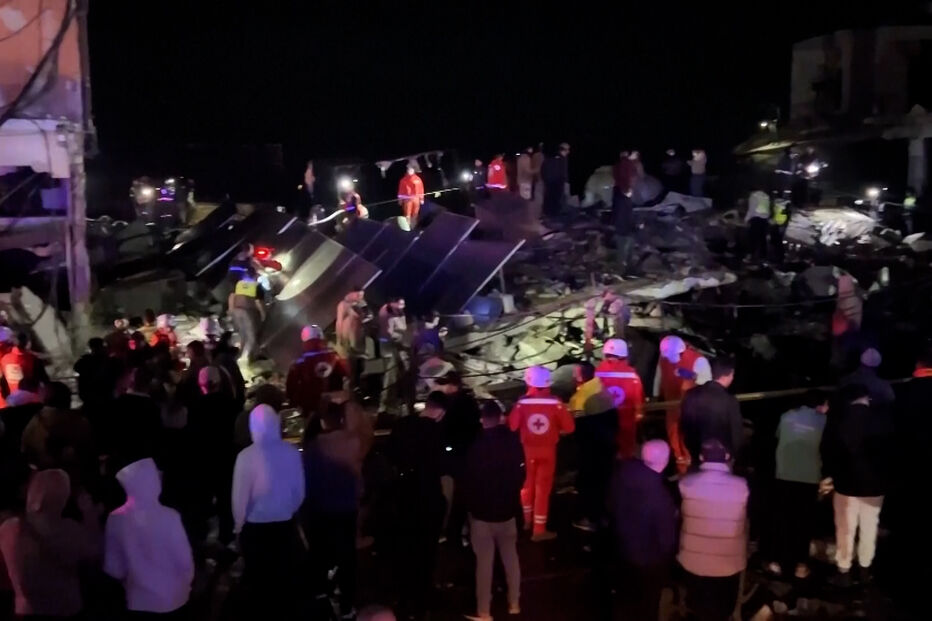 Israel ataca vários alvos no Líbano antes de importante reunião de desarmamento  