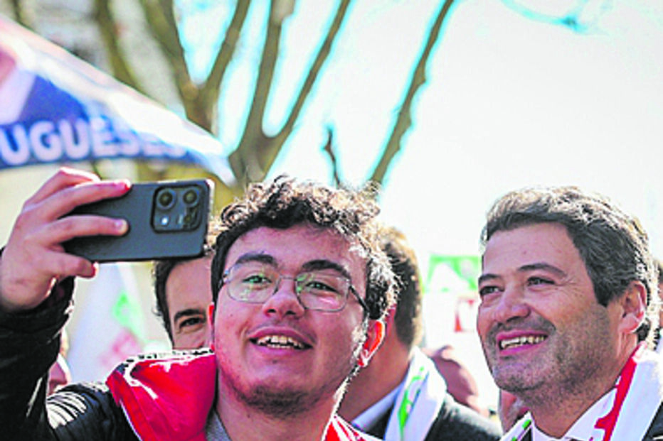 André Ventura com apoiantes no Pinhal Novo, Setúbal