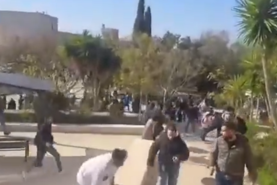 Ataque israelita a univeridade na Cisjordânia