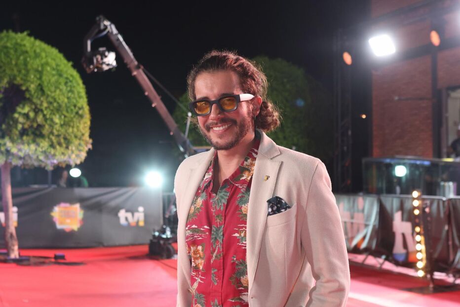 Ricardo de Sá enfrenta desafio familiar com o pai