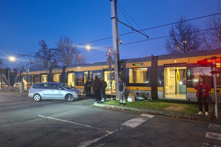 Colisão entre carro e Metro do Porto em Vendas Novas, Gondomar