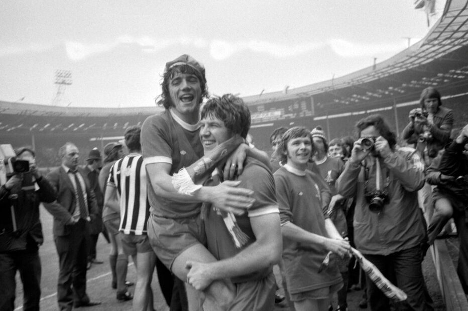 Kevin Keegan, lenda do Liverpool, recebe apoio após diagnóstico de cancro