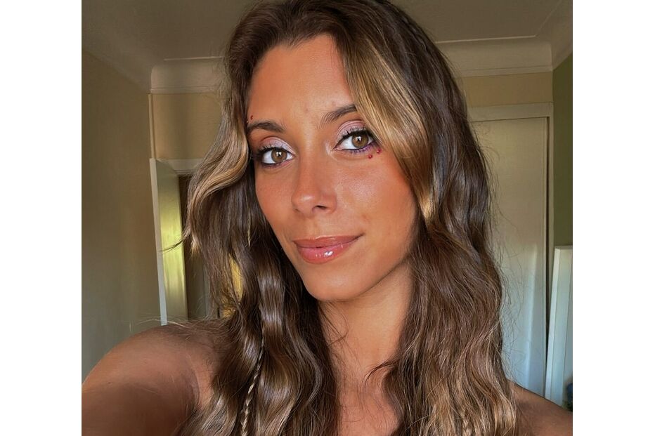 Namorada de Maycon Douglas partilha fotos e emoção nas redes sociais.
