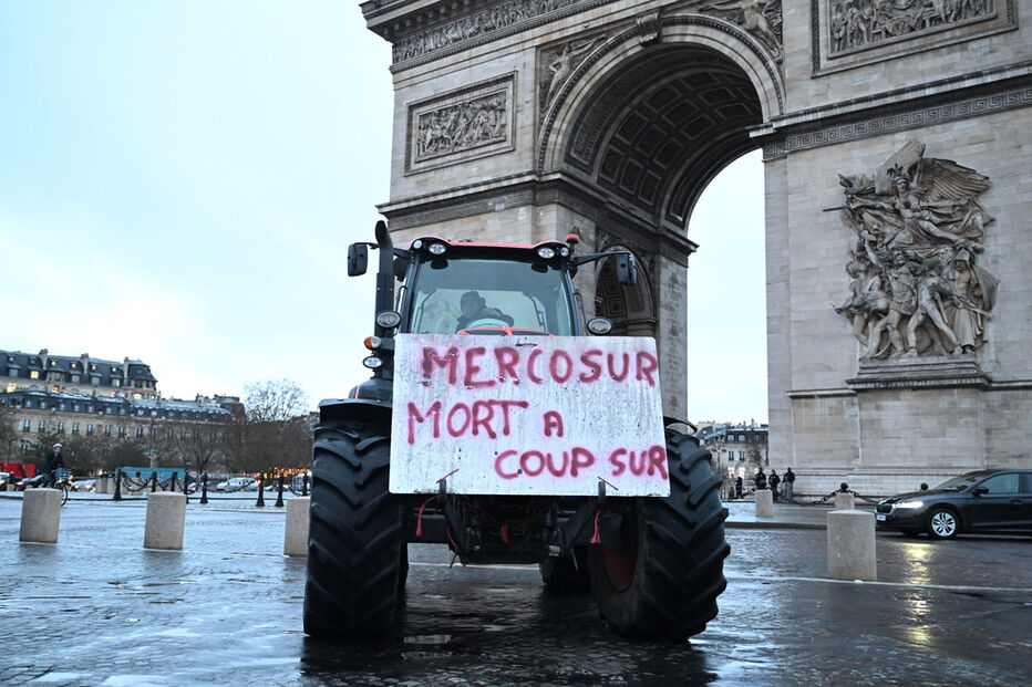 Agricultores protestam contra acordo UE/Mercosul em Paris
