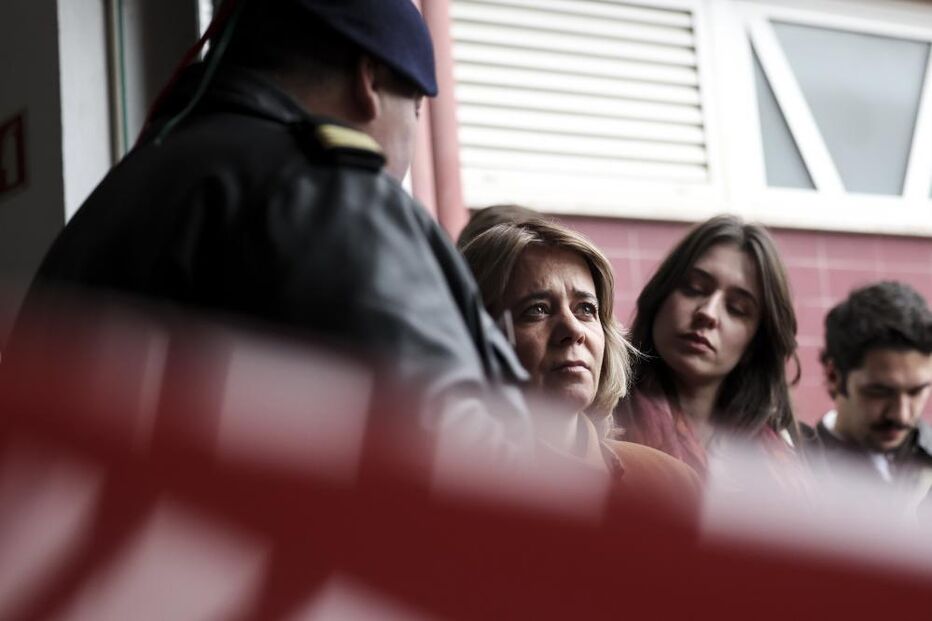 Catarina Martins numa vista aos Bombeiros Voluntários da Moita