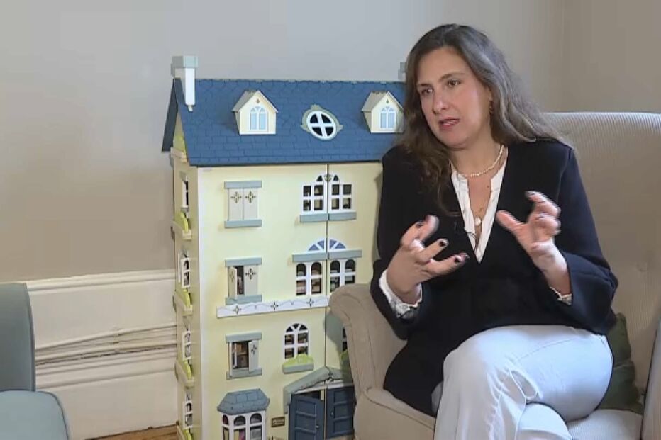 Psicóloga esclarece que há diferentes formas de interpretar que um bebé possa ter sido vítima de trauma