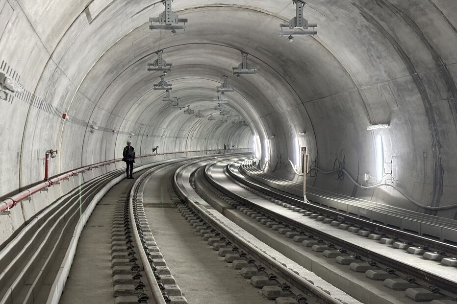 Túnel entre S. Bento e Hospital de Santo António já concluído