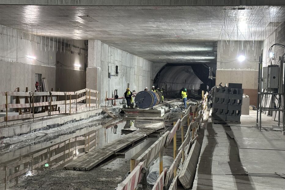 Futura estação Liberdade-São Bento ainda não tem carris e a empreitada está em andamento
