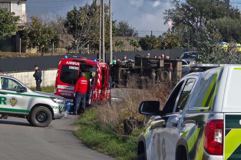 Mulher morre em colisão entre dois veículos em Águeda