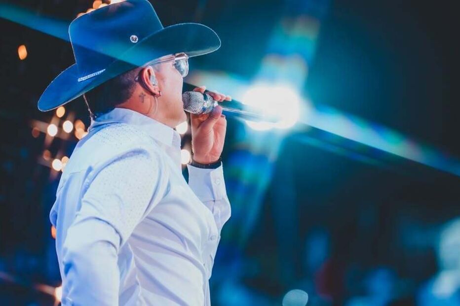 Yeison Jiménez, cantor colombiano, morre em acidente de avião antes de concerto