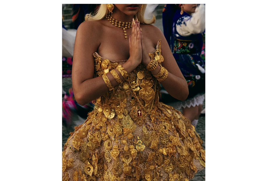 Bárbara Bandeira usa vestido de 90 mil euros no novo videoclipe