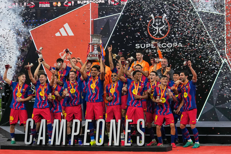 Barcelona campeão da Supertaça, após vitória sobre o Real Madrid