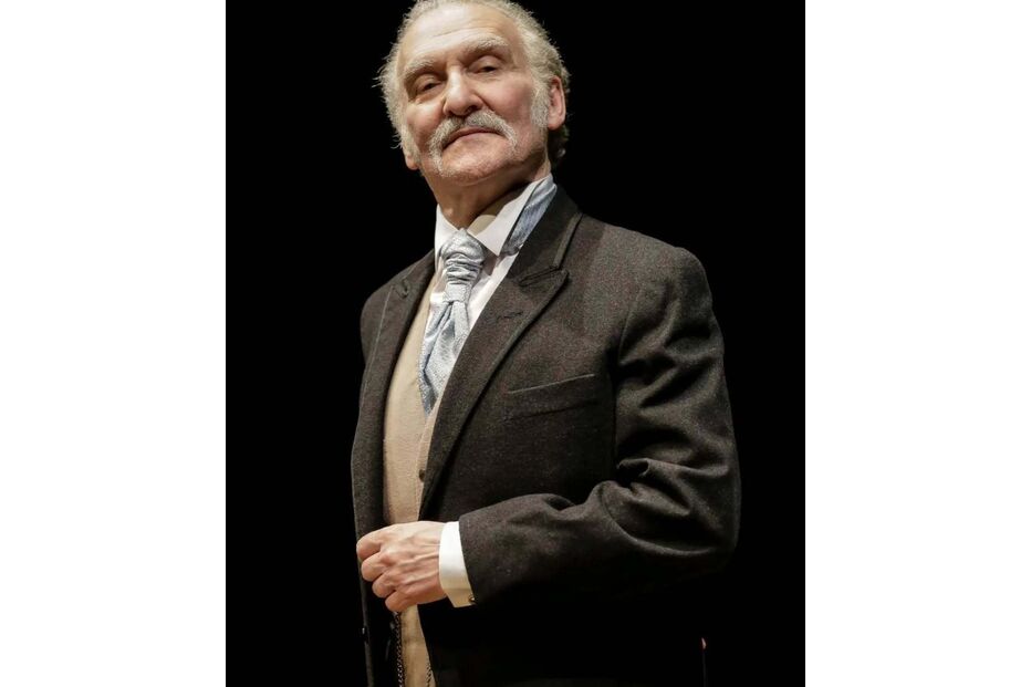 Joel Branco festeja 81 anos na Casa do Artista após rumores