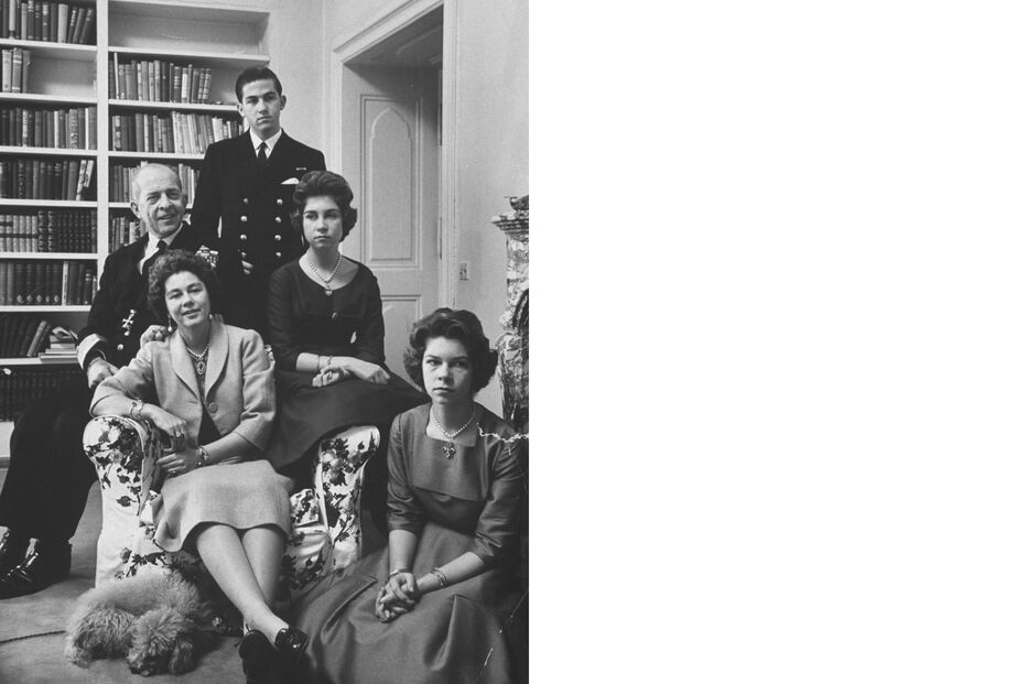 Membros da casa real espanhola reunidos em família