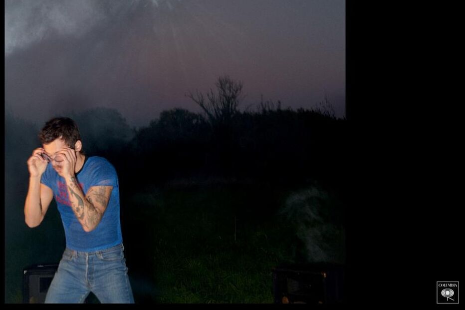 Bráulio Amado assina a direção de arte do novo álbum de Harry Styles