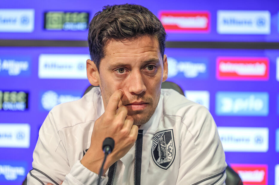 Luís Pinto antevê dificuldades frente ao FC Porto, apesar da motivação pela Taça da Liga