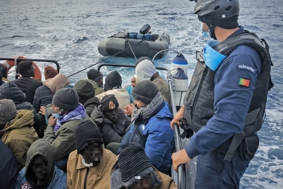 Resgate de migrantes no mar pela Polícia Marítima portuguesa