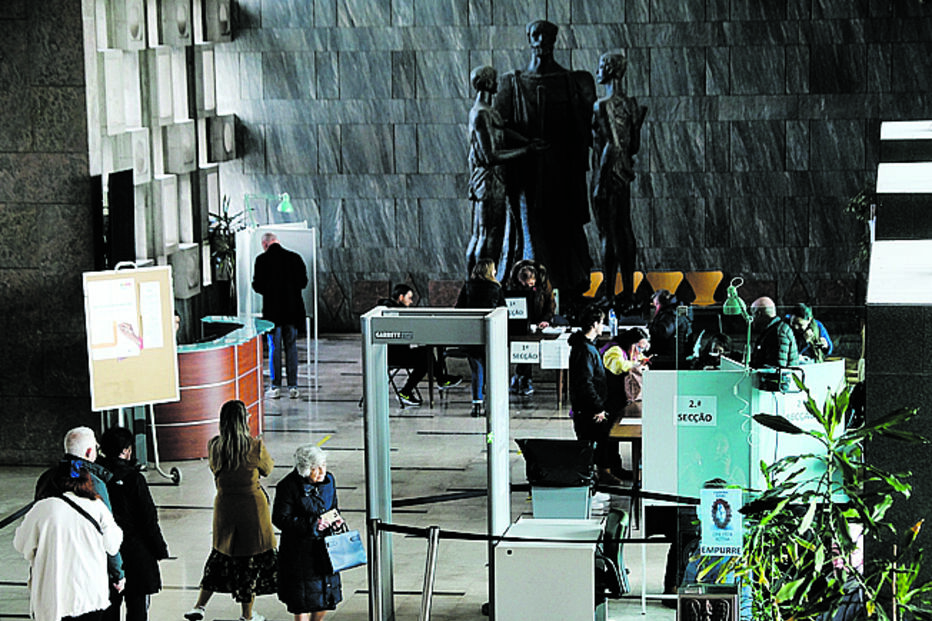 Justiça. O Palácio da Justiça, na Rua Marquês  de Fronteira, em Lisboa, foi um dos locais de voto