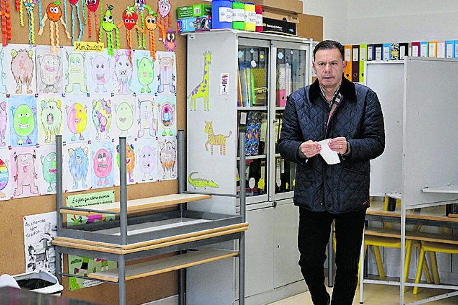 Espinho. O primeiro-ministro, Luís Montenegro, exerceu o direito de voto numa escola de Espinho