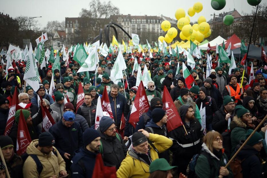 Agricultores protestam em Estrasburgo contra a reforma da PAC