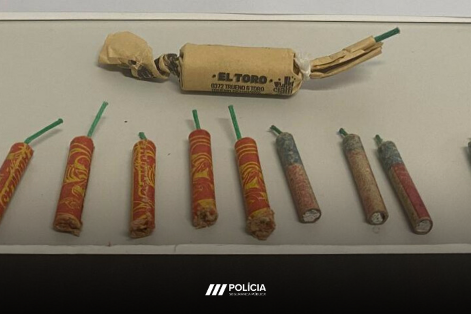 Polícia apreende material pirotécnico ilegal