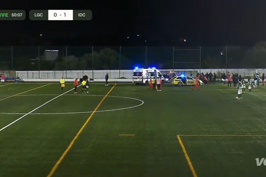 Jogador do Moncarapachense morre em campo durante jogo da Taça da AF Algarve