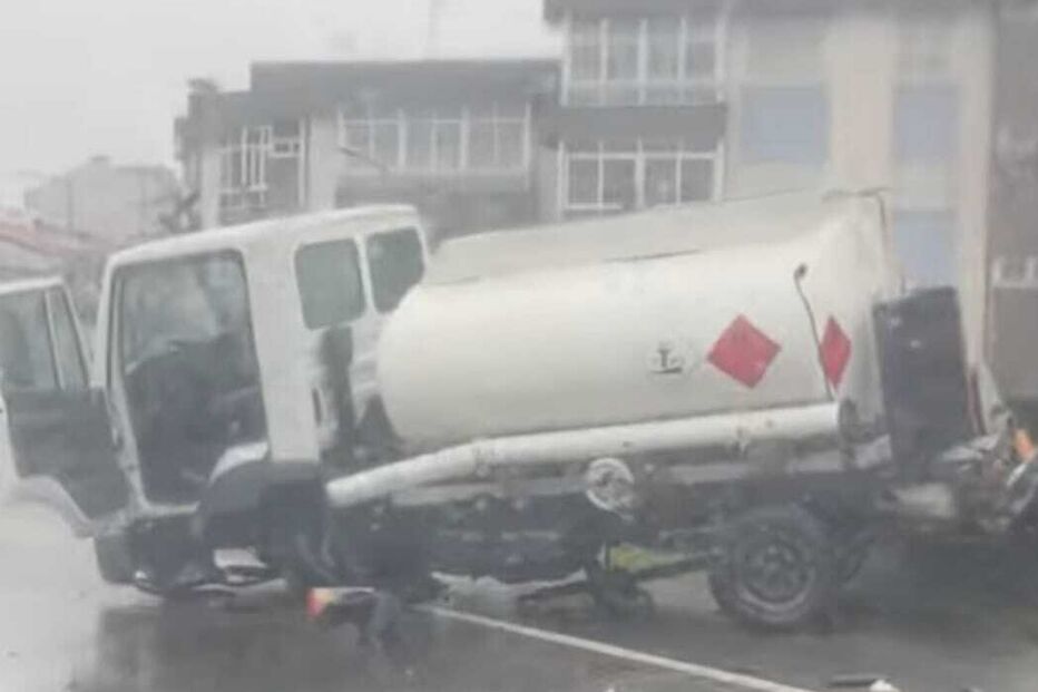 Homem ferido em colisão entre carro e camião em Santa Maria da Feira