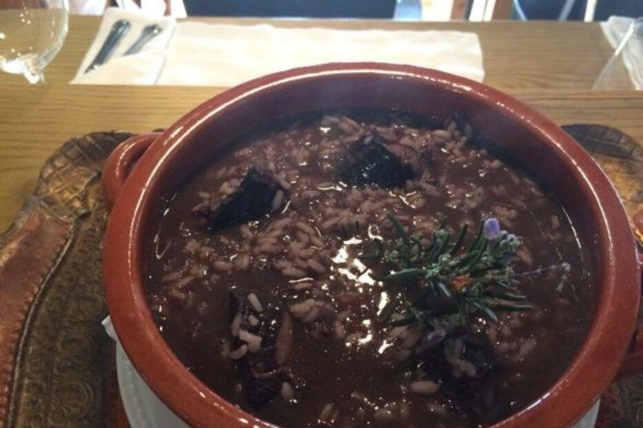 Lampreia do Minho à mesa em Valença: receita tradicional e contemporânea